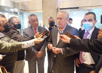 Acuerdan Joel Ayala y AMLO reestructurar al ISSSTE