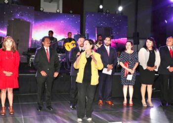 Autoridades y Sindicato de Trabajadores de la Cámara de Diputados, celebran el Día de las Madres