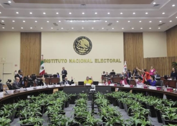 Pertenecen a Fallecidos, 4.7 Millones de Credenciales del INE Activas en México: Signos Vitales