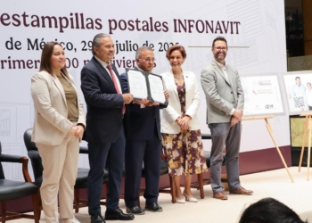 INFONAVIT y Correos de México Celebran el Derecho a la Vivienda Adecuada con Estampillas
