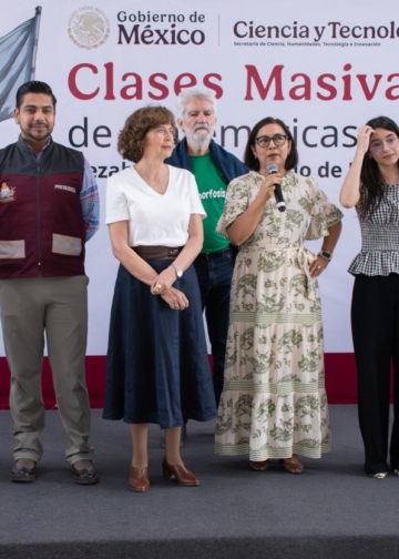Pone en Marcha Secihti, Clases Masivas en 17 Entidades; la Primera de Matemáticas, Ante Estudiantes de Secundaria