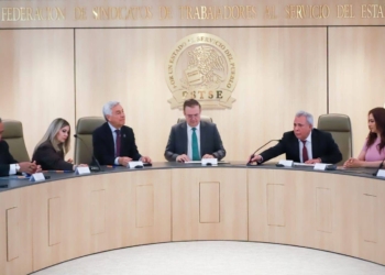 Avala TFCyA a Dirigencia del SNTSE; da Toma de Nota en Presencia de Marcelo Ebrard