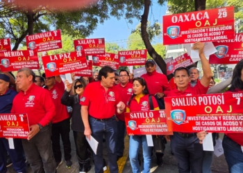 Marchan y Protestan Trabajadores del PJF; Demandan Aumento Salarial